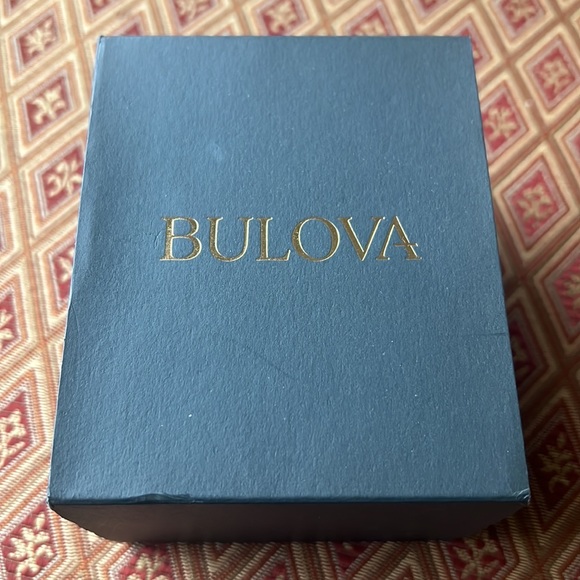 Bulova Satton two-tone women’s Diamond watch - Picture 5 of 5